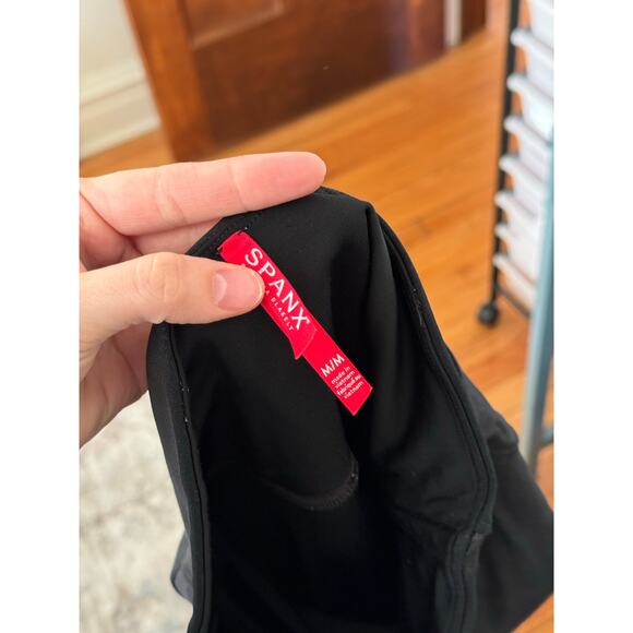 SPANX Faux Leather Black Leggings Size Medium - Picture 5 of 6